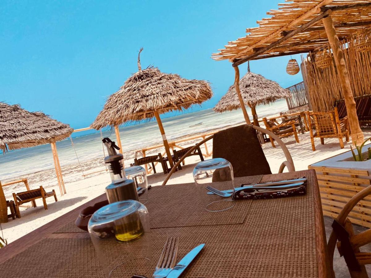 Helwas Zanzibar 3* בווג'ו