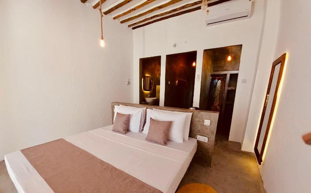 Helwas Zanzibar 3* בווג'ו
