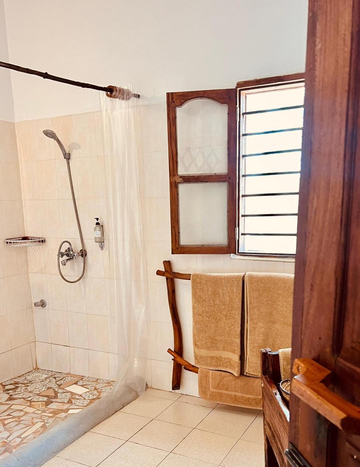 Helwas Zanzibar בית הארחה
